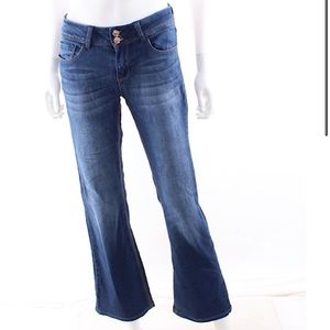 Kensie Semi-Distressed Jeans